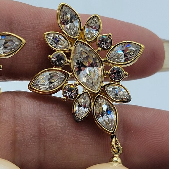 Monet Faux Pearl & Rhinestones Drop Dangle Earrings Gold Tone Statement - Picture 3 of 6